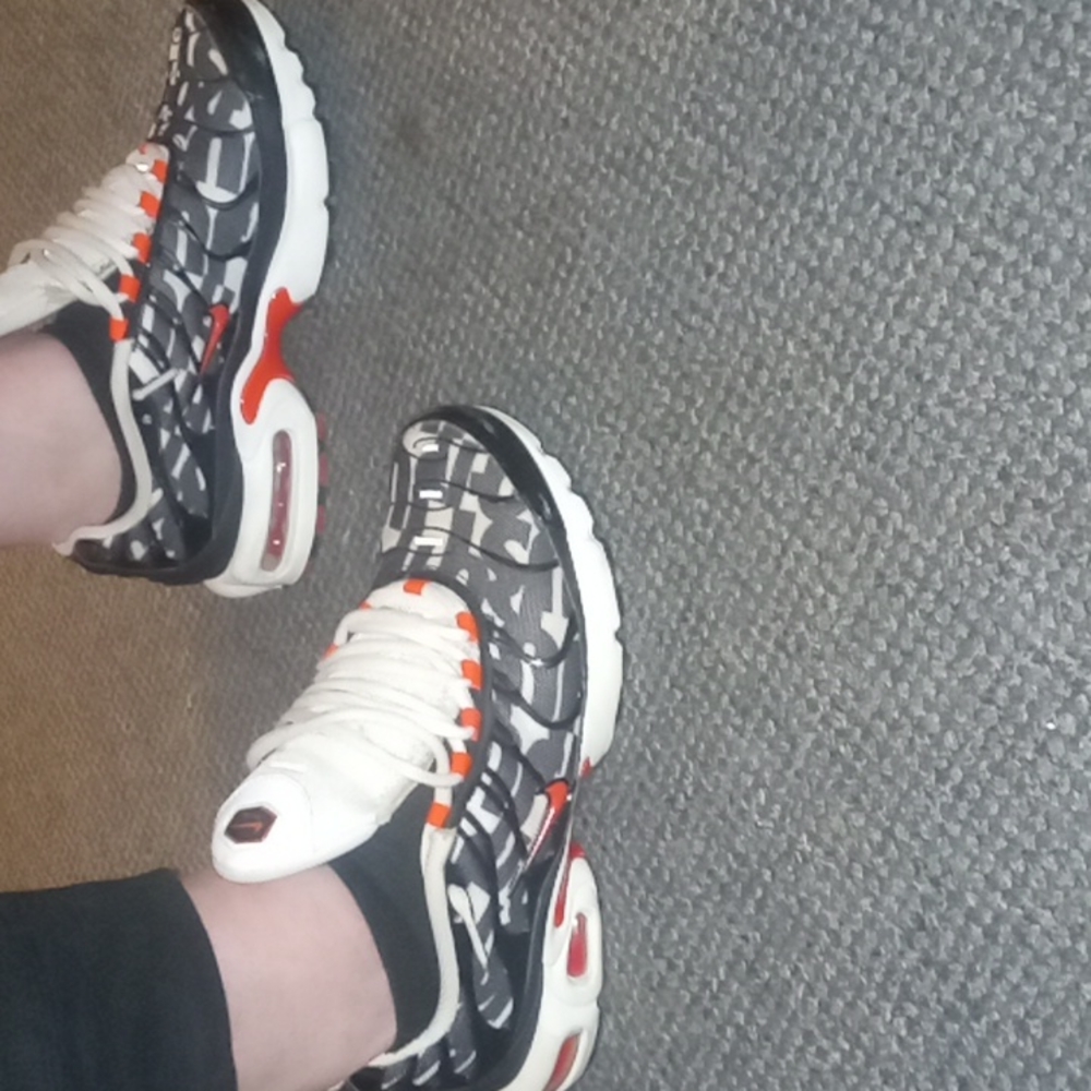 Nike Shoes - Picture 13 of 16